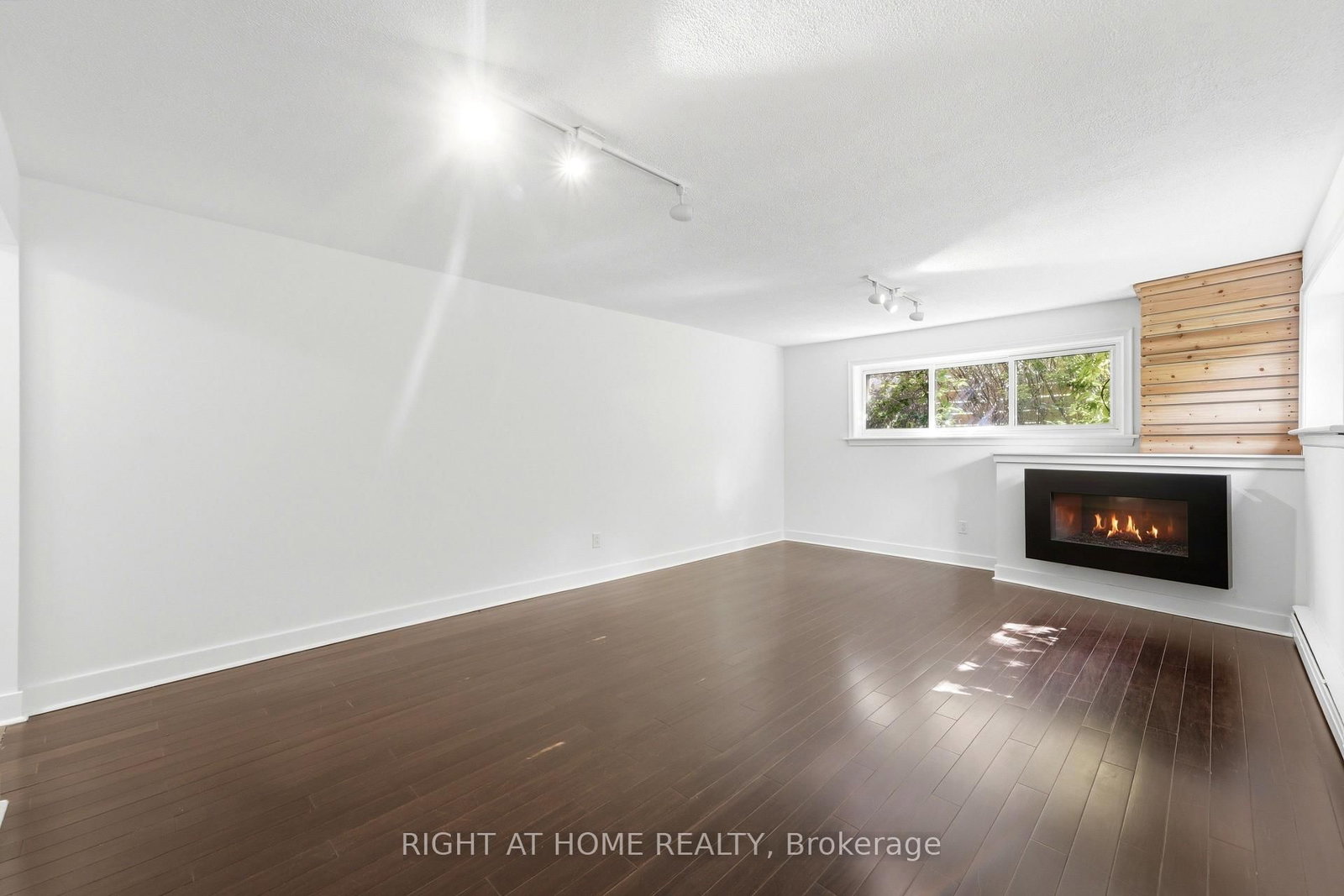 1244 De Quincy Crescent • Burlington, ON photo 31