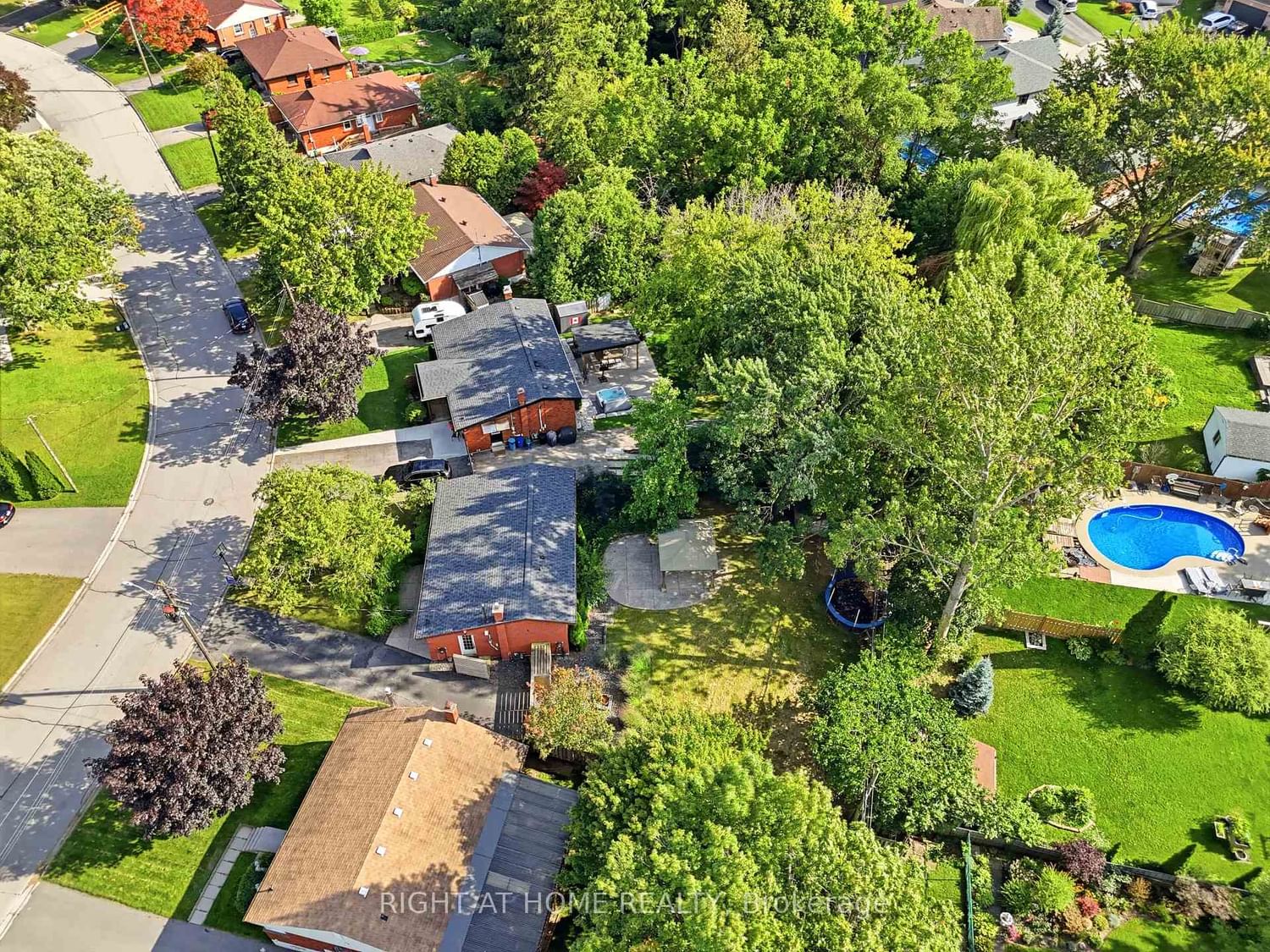 1244 De Quincy Crescent • Burlington, ON photo 43