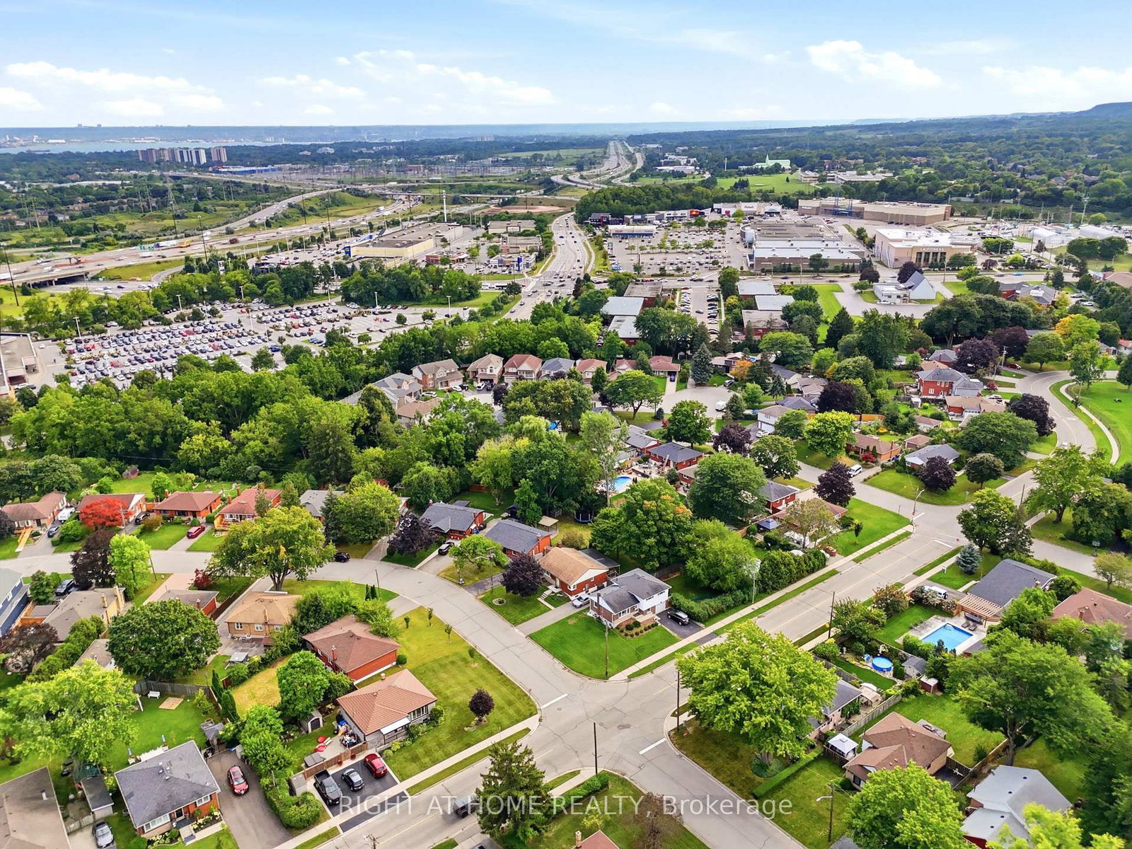 1244 De Quincy Crescent • Burlington, ON photo 44