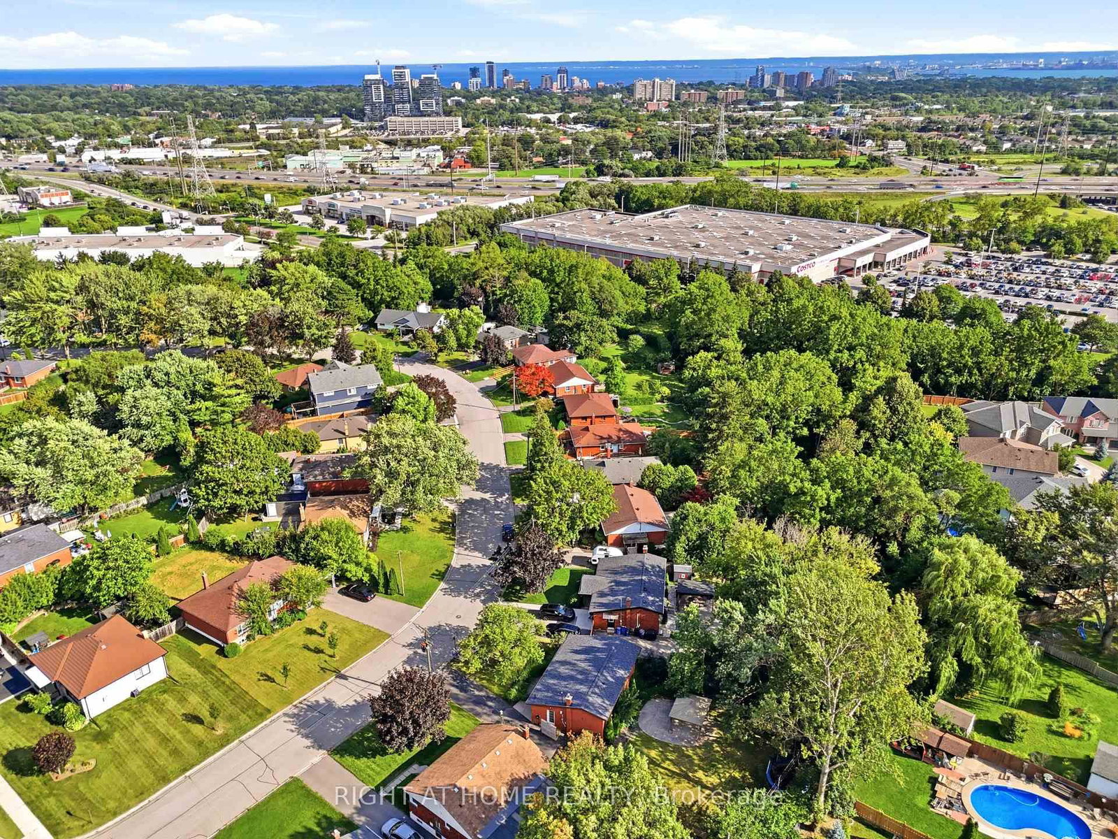 1244 De Quincy Crescent • Burlington, ON photo 47