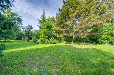 1098 Kent Avenue • Oakville, ON photo 3