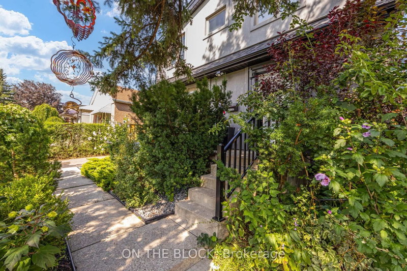 122 Allenby Avenue