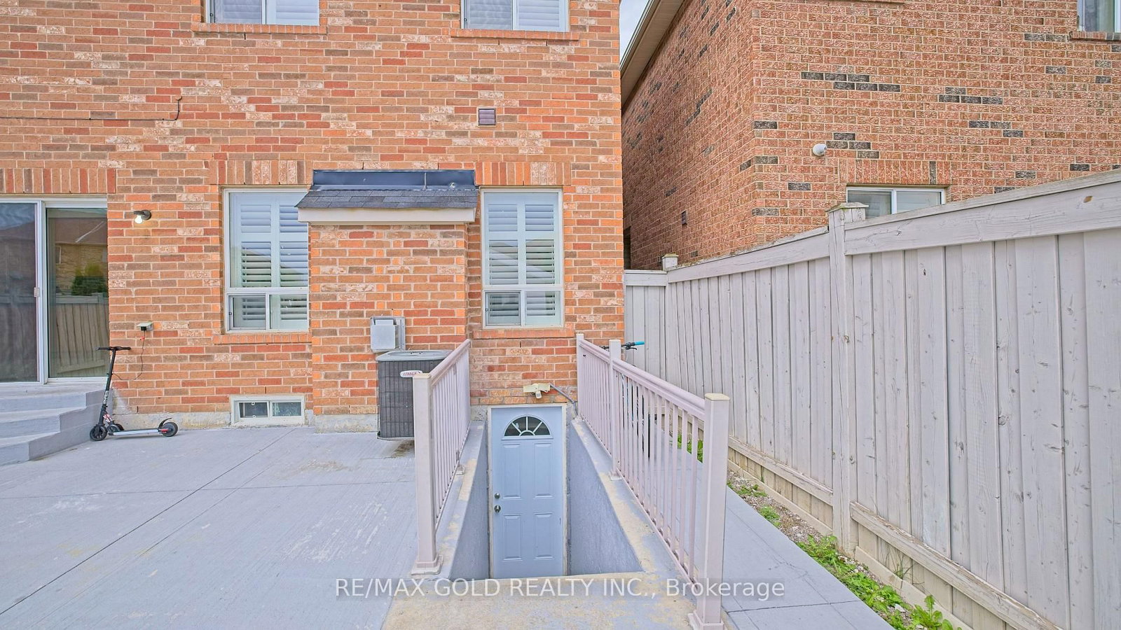 29 Abbotsbury Drive • Brampton, ON photo 32
