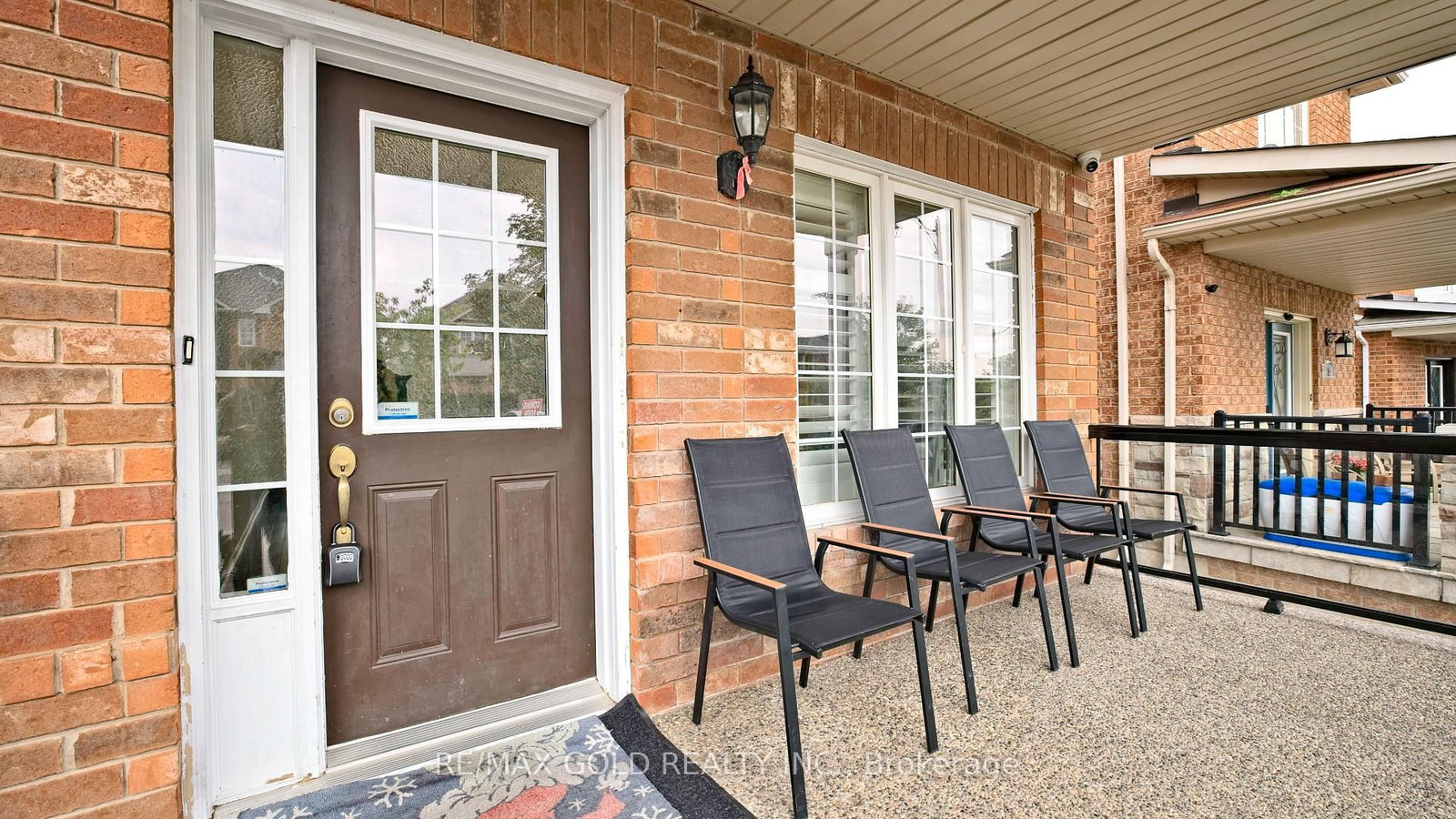 29 Abbotsbury Drive • Brampton, ON photo 5
