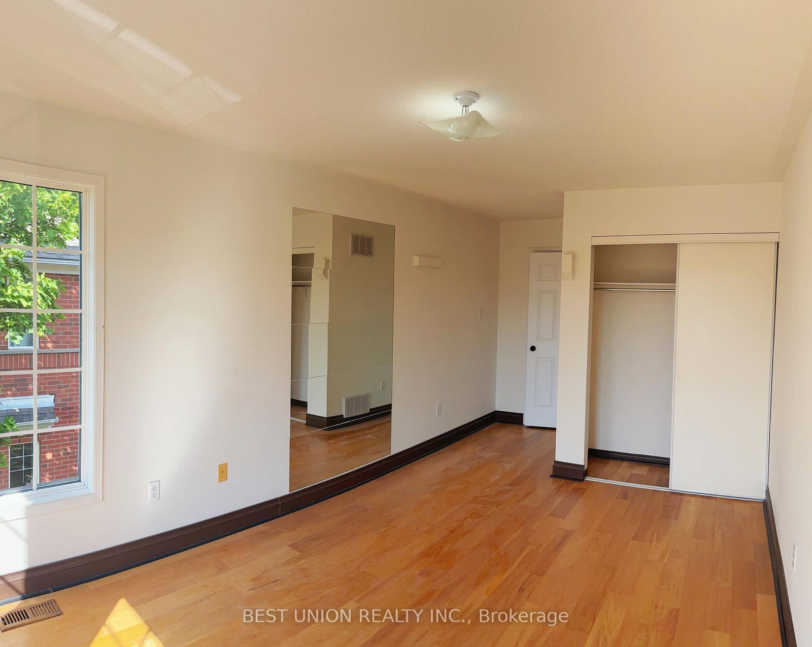 2864 Westbury Court • Mississauga, ON photo 15
