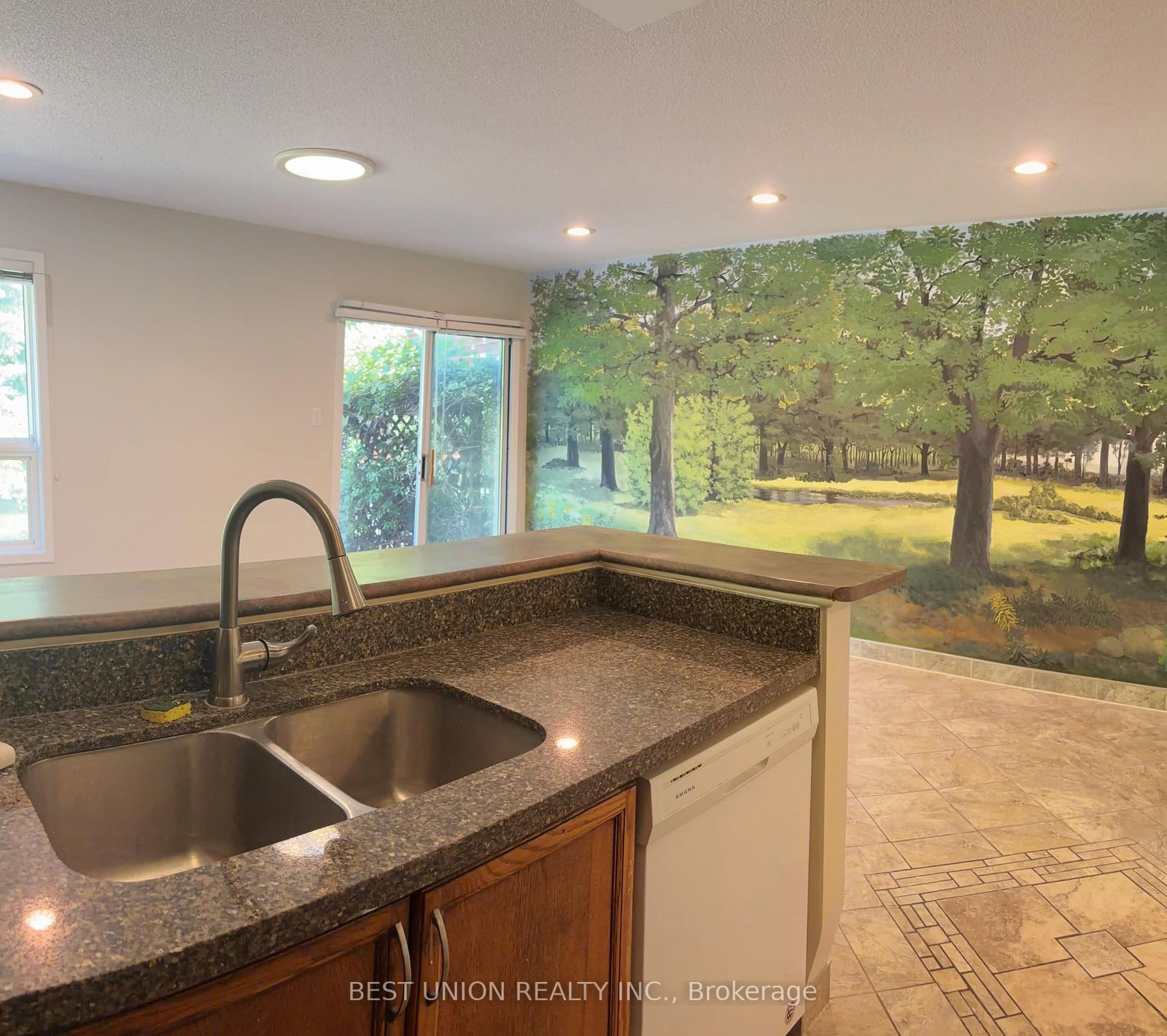 2864 Westbury Court • Mississauga, ON photo 6