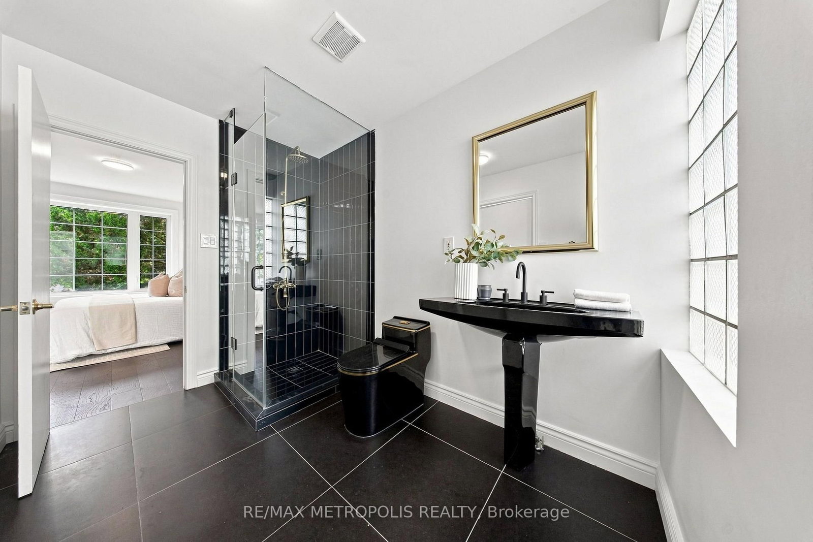 24 Marion Street • Toronto, ON photo 27