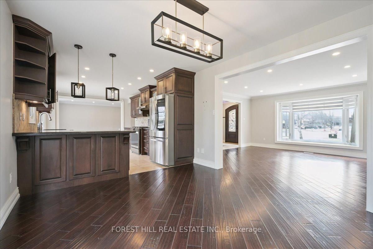 2579 Kenna Court • Mississauga, ON photo 11