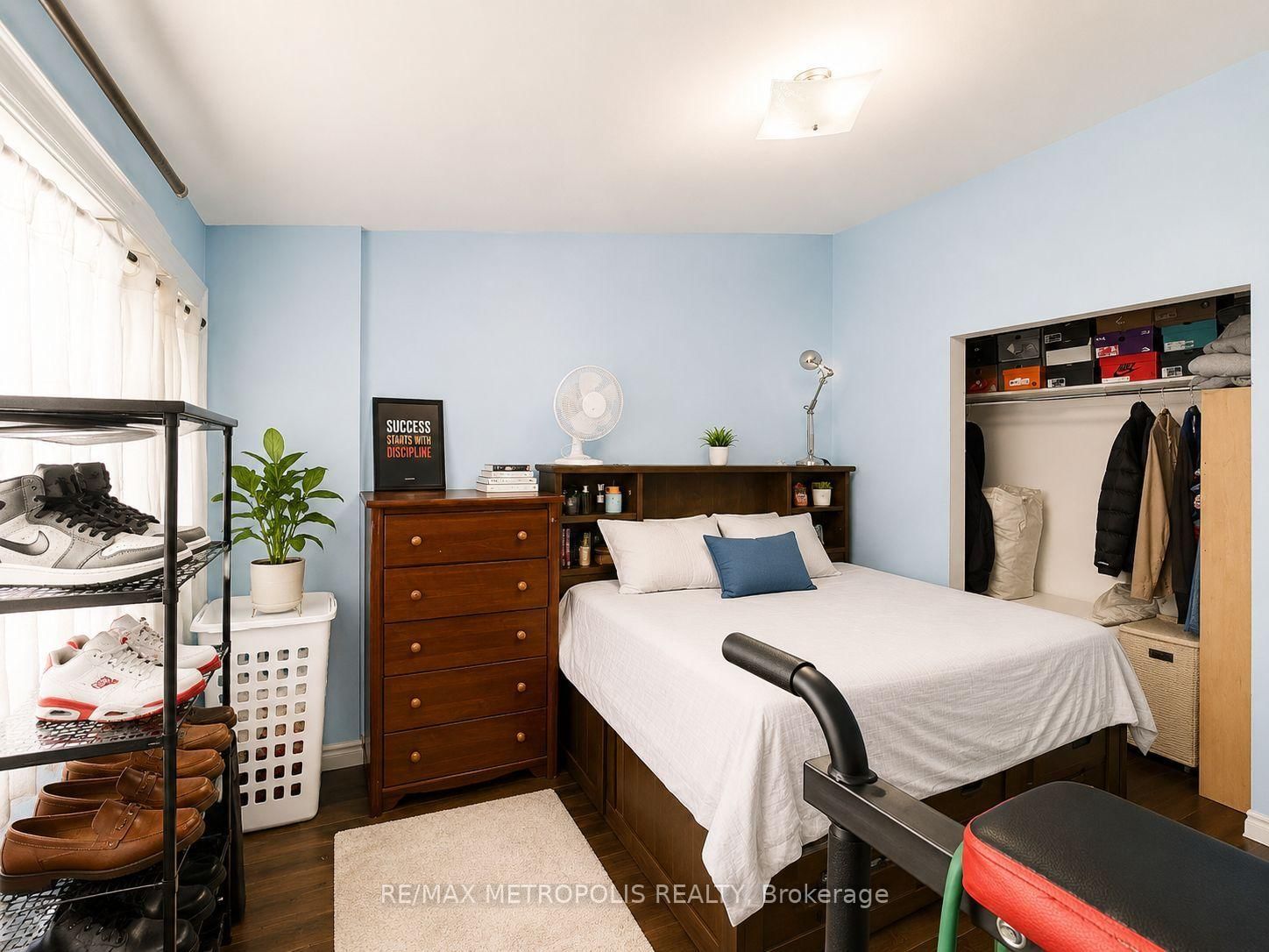 24 Enclave Mews • Toronto, ON photo 18