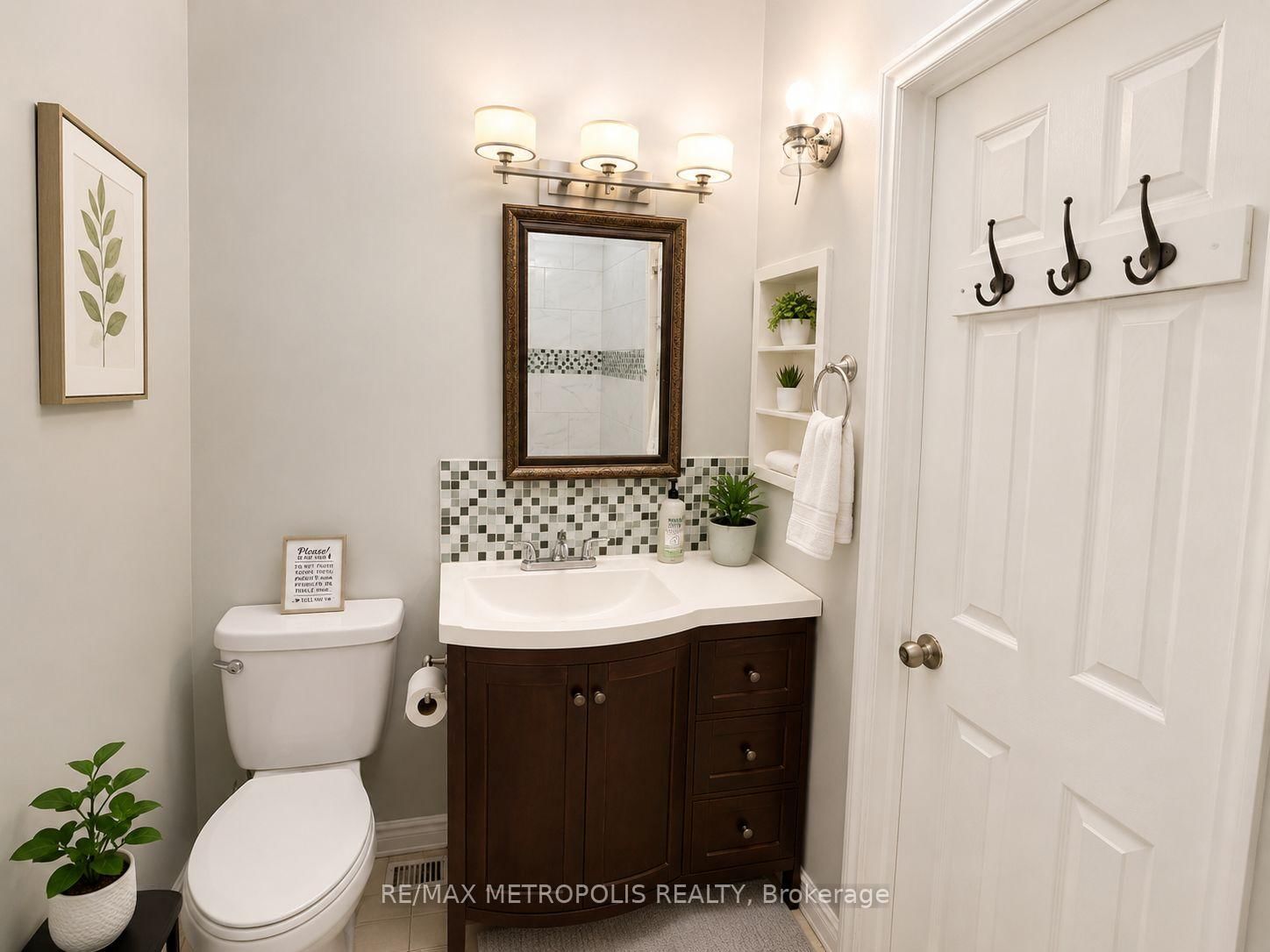 24 Enclave Mews • Toronto, ON photo 32