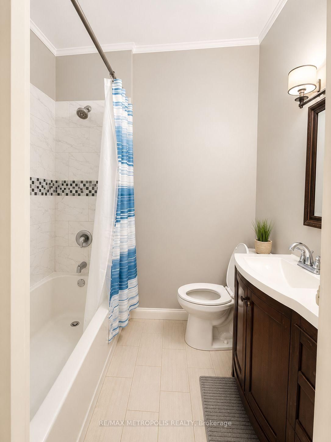 24 Enclave Mews • Toronto, ON photo 35