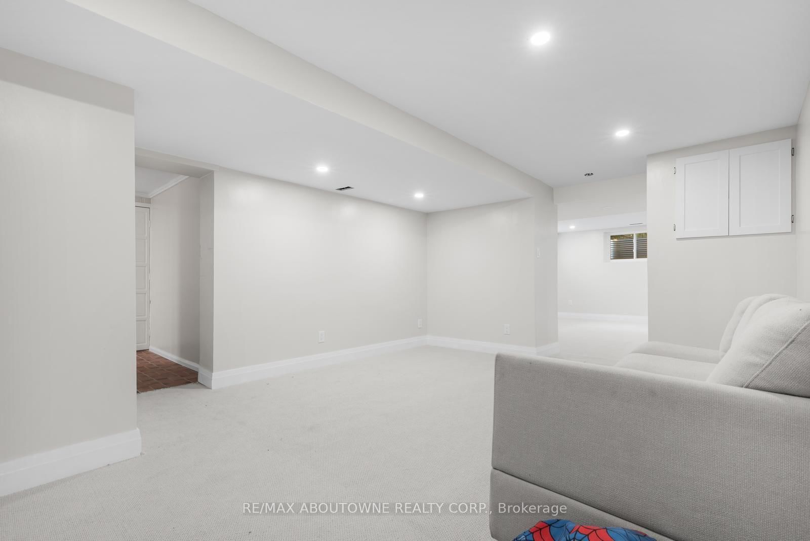 293 North Shore Boulevard E • Burlington, ON photo 33