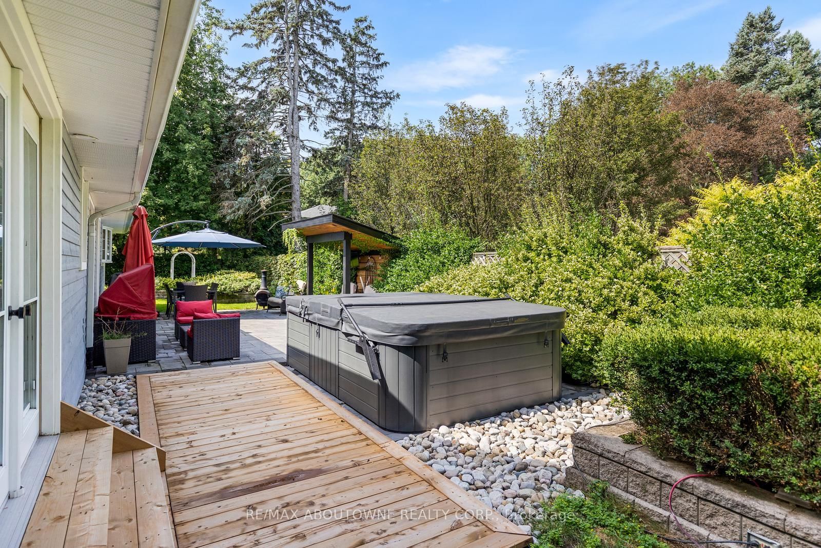 293 North Shore Boulevard E • Burlington, ON photo 40