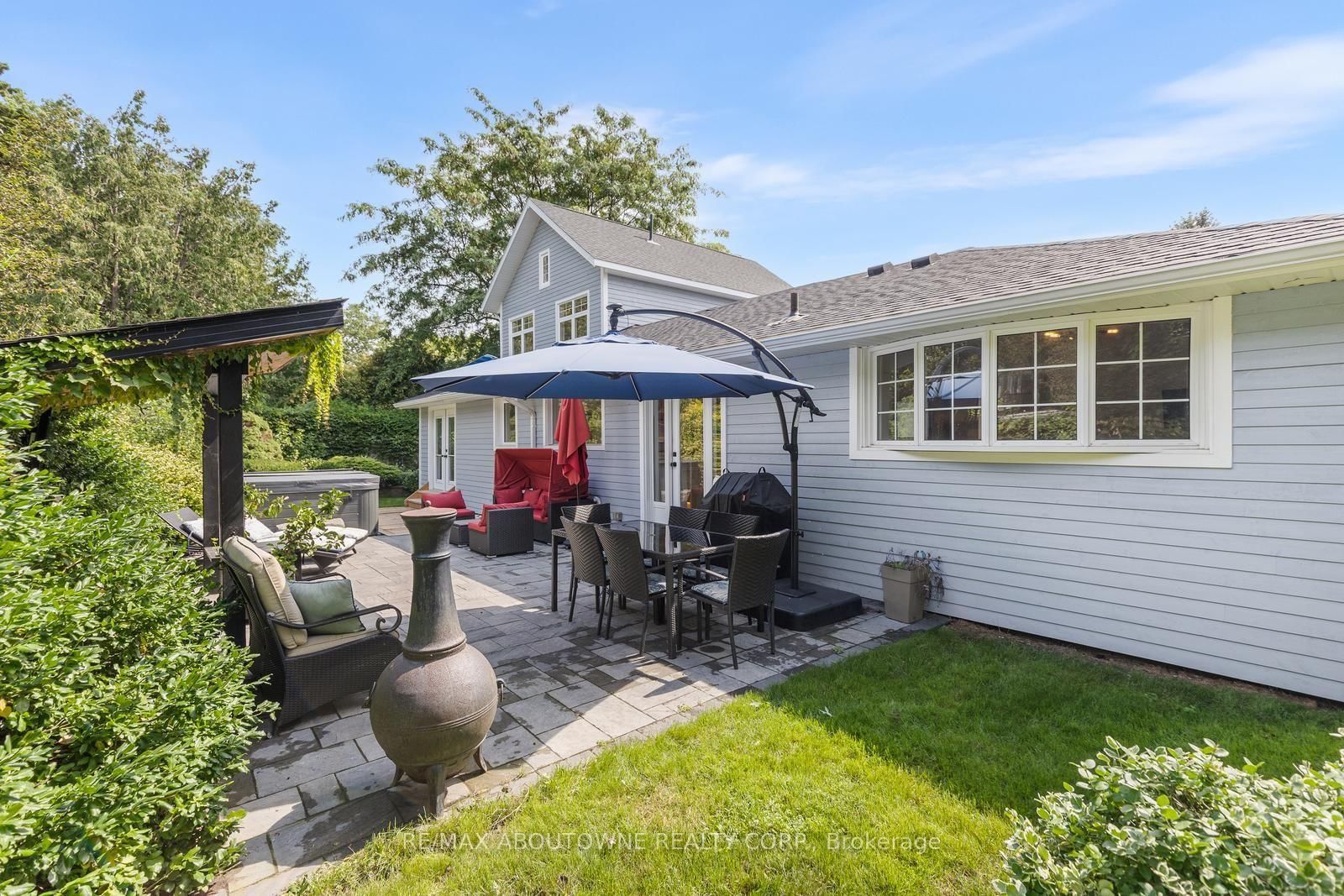 293 North Shore Boulevard E • Burlington, ON photo 41