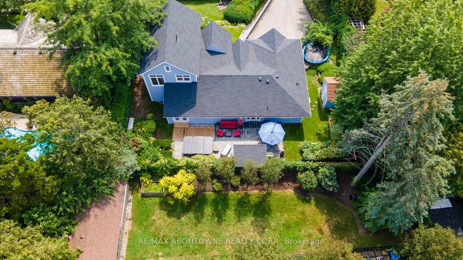 293 North Shore Boulevard E • Burlington, ON photo 42