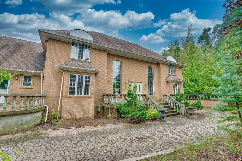 11 Prince Andrew Drive