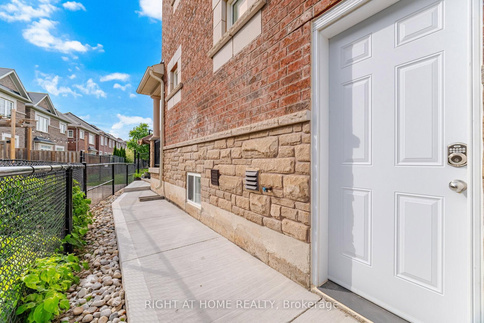 183 Kaitting Trail • Oakville, ON photo 47