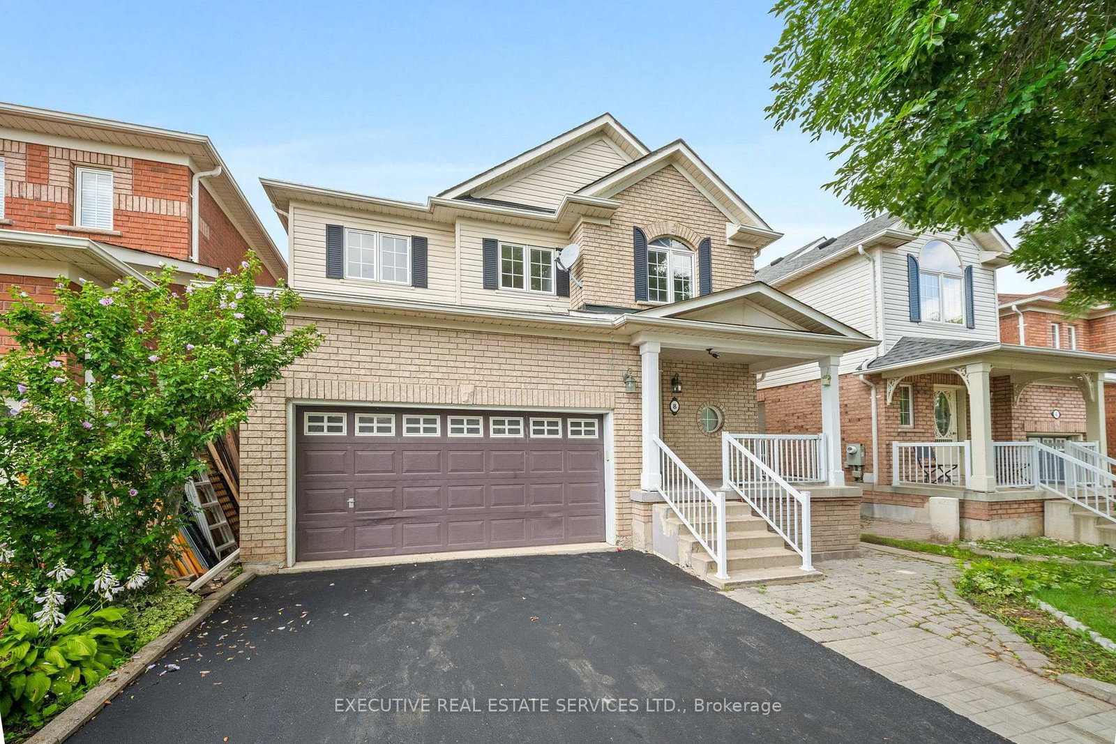 8 Spencer Drive N • Brampton, ON photo 3