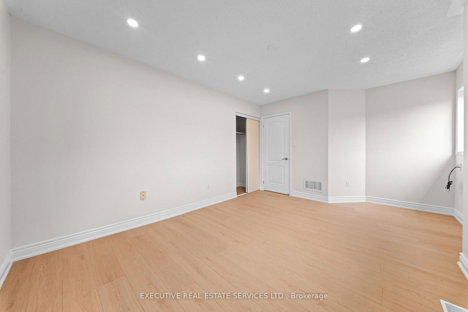 8 Spencer Drive N • Brampton, ON photo 35