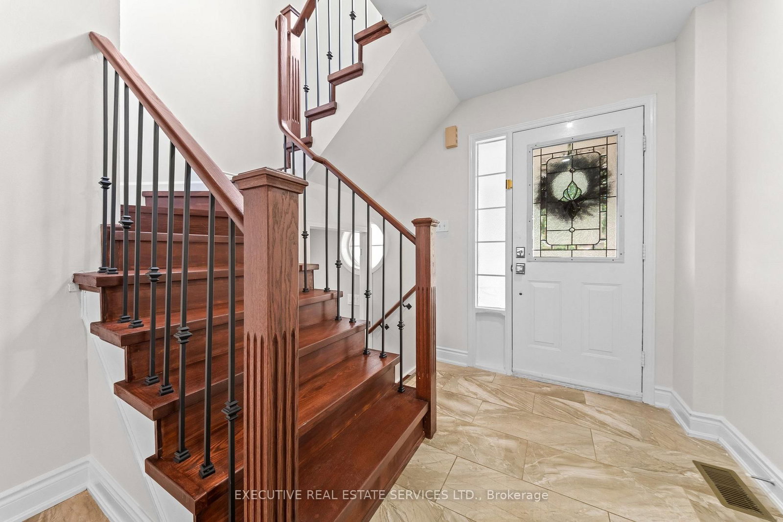 8 Spencer Drive N • Brampton, ON photo 6