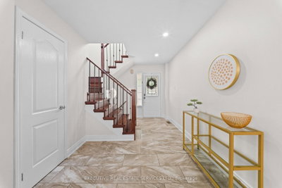 8 Spencer Drive N • Brampton, ON photo 8