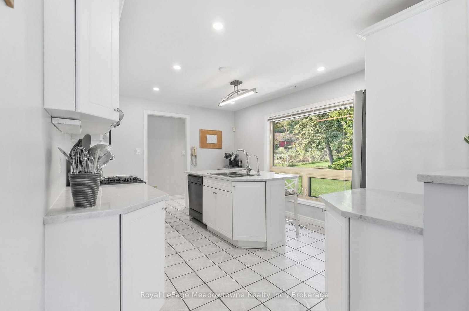 7053 Appleby Line • Milton, ON photo 16