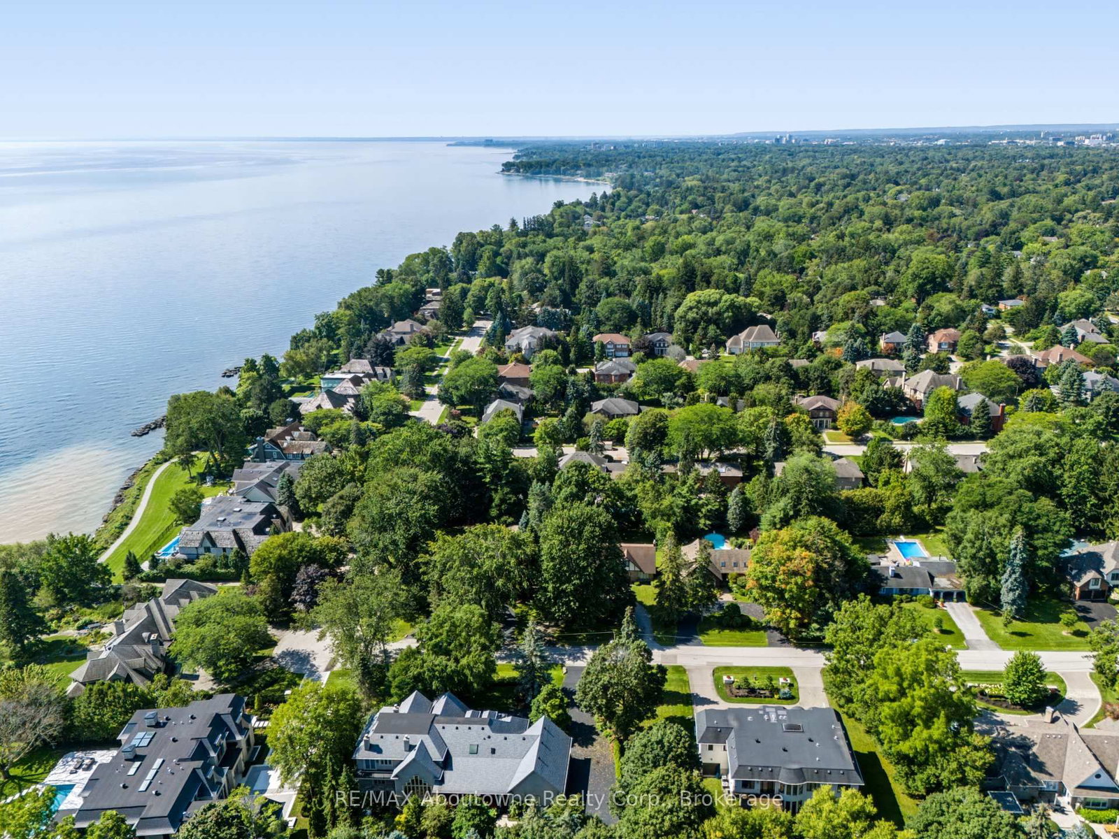 30 Birkbank Drive • Oakville, ON photo 45