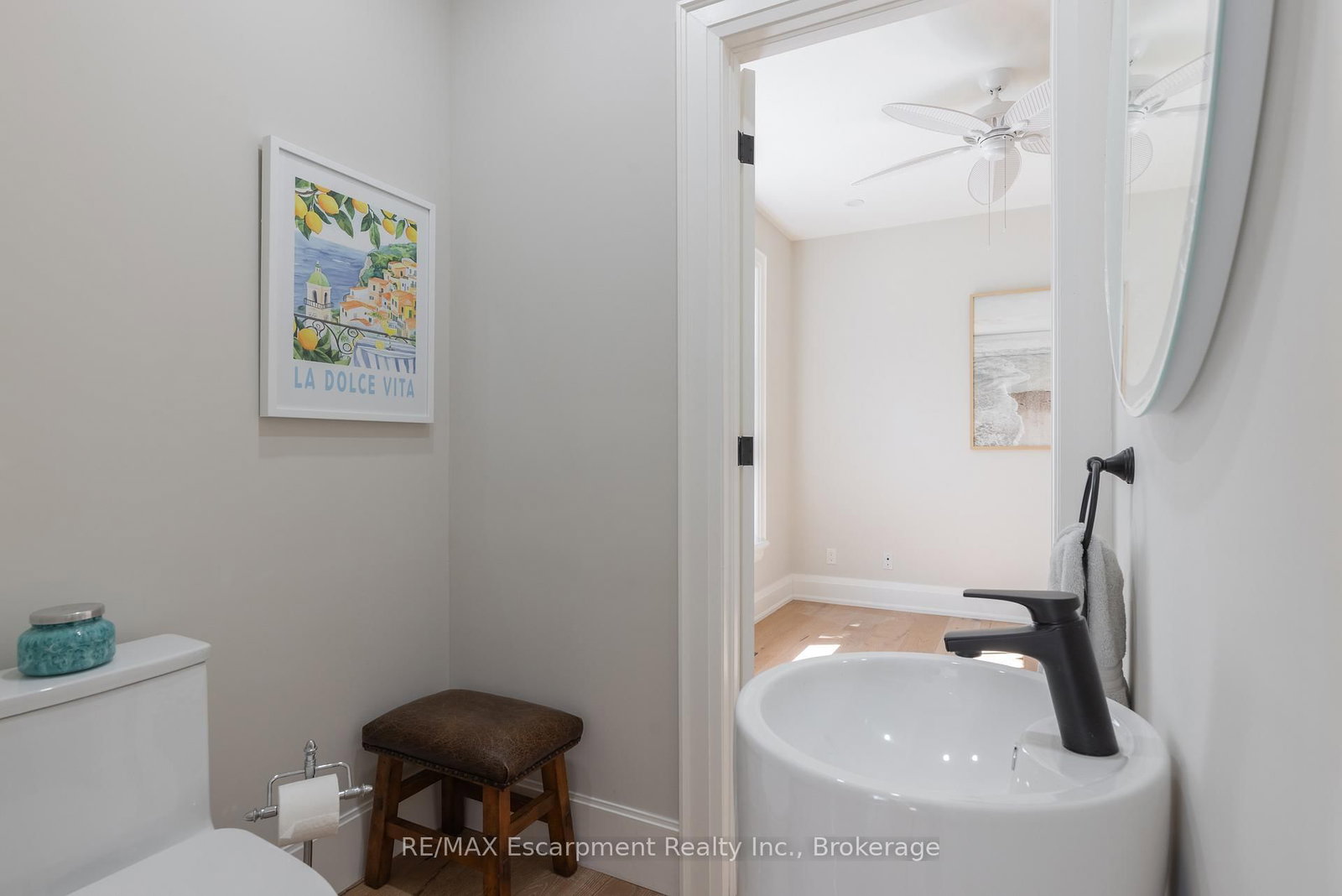 2195 Courtland Drive • Burlington, ON photo 18