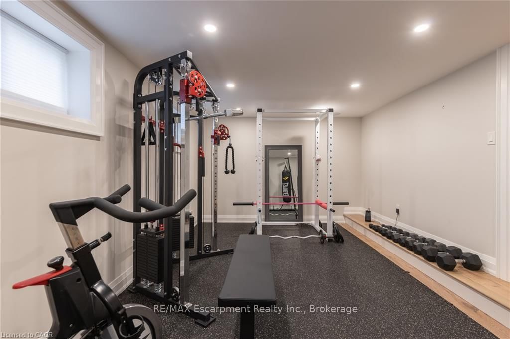 2195 Courtland Drive • Burlington, ON photo 26