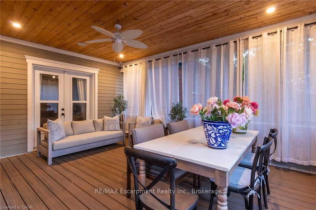 2195 Courtland Drive • Burlington, ON photo 29