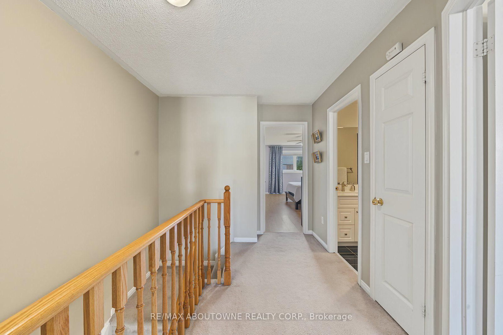 5110 Falconcrest Drive • Burlington, ON photo 19