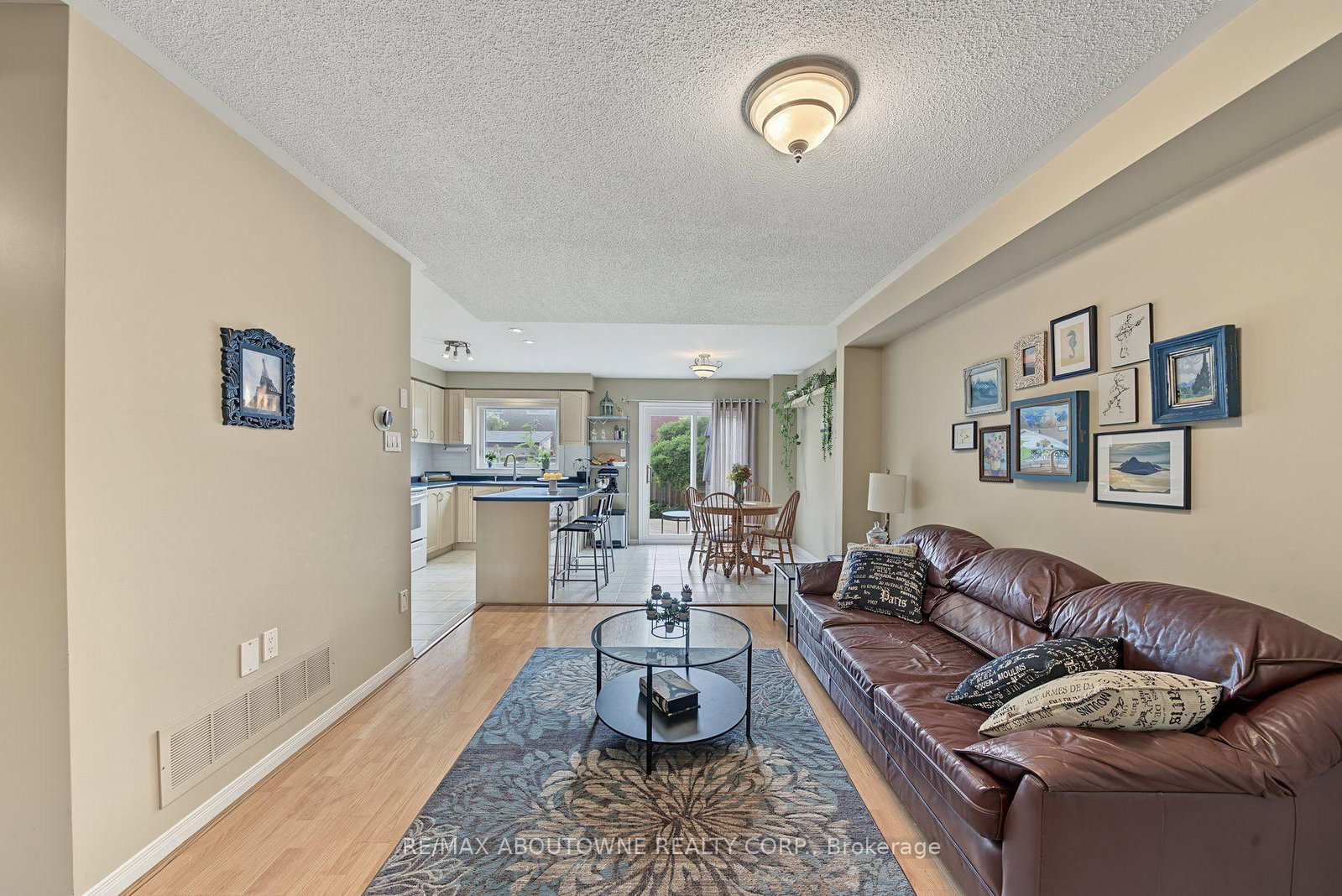 5110 Falconcrest Drive • Burlington, ON photo 5