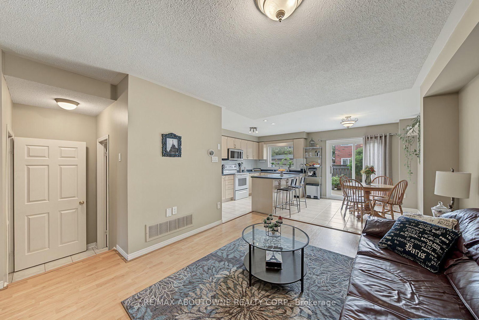 5110 Falconcrest Drive • Burlington, ON photo 6