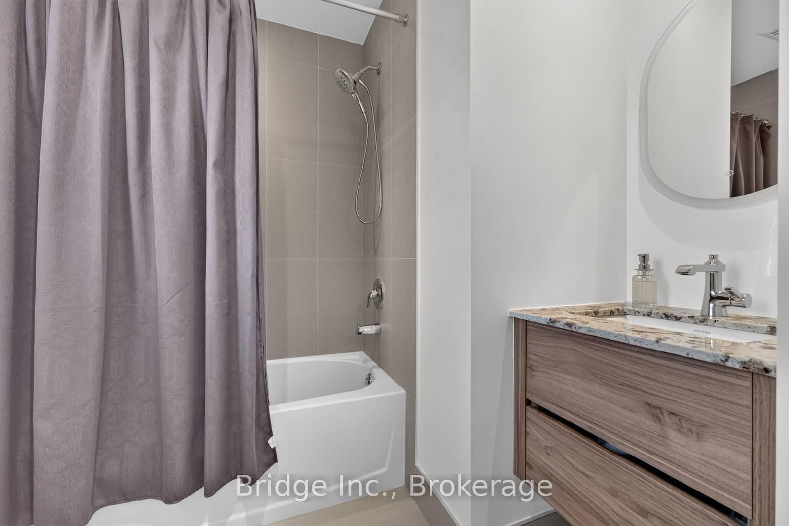 2006 Lushes Ave, Mississauga, view 24