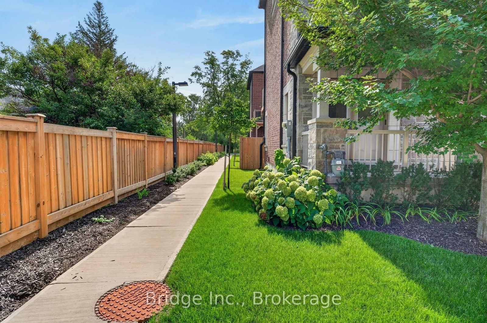 2006 Lushes Ave, Mississauga, view 27