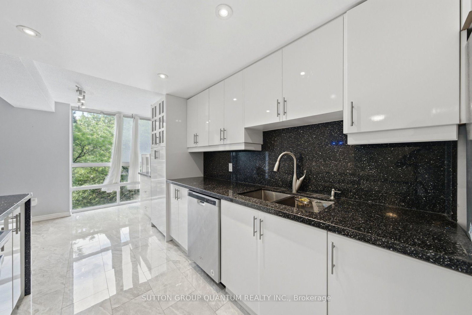3650 Kaneff Crescent • #304 • Mississauga, ON photo 6
