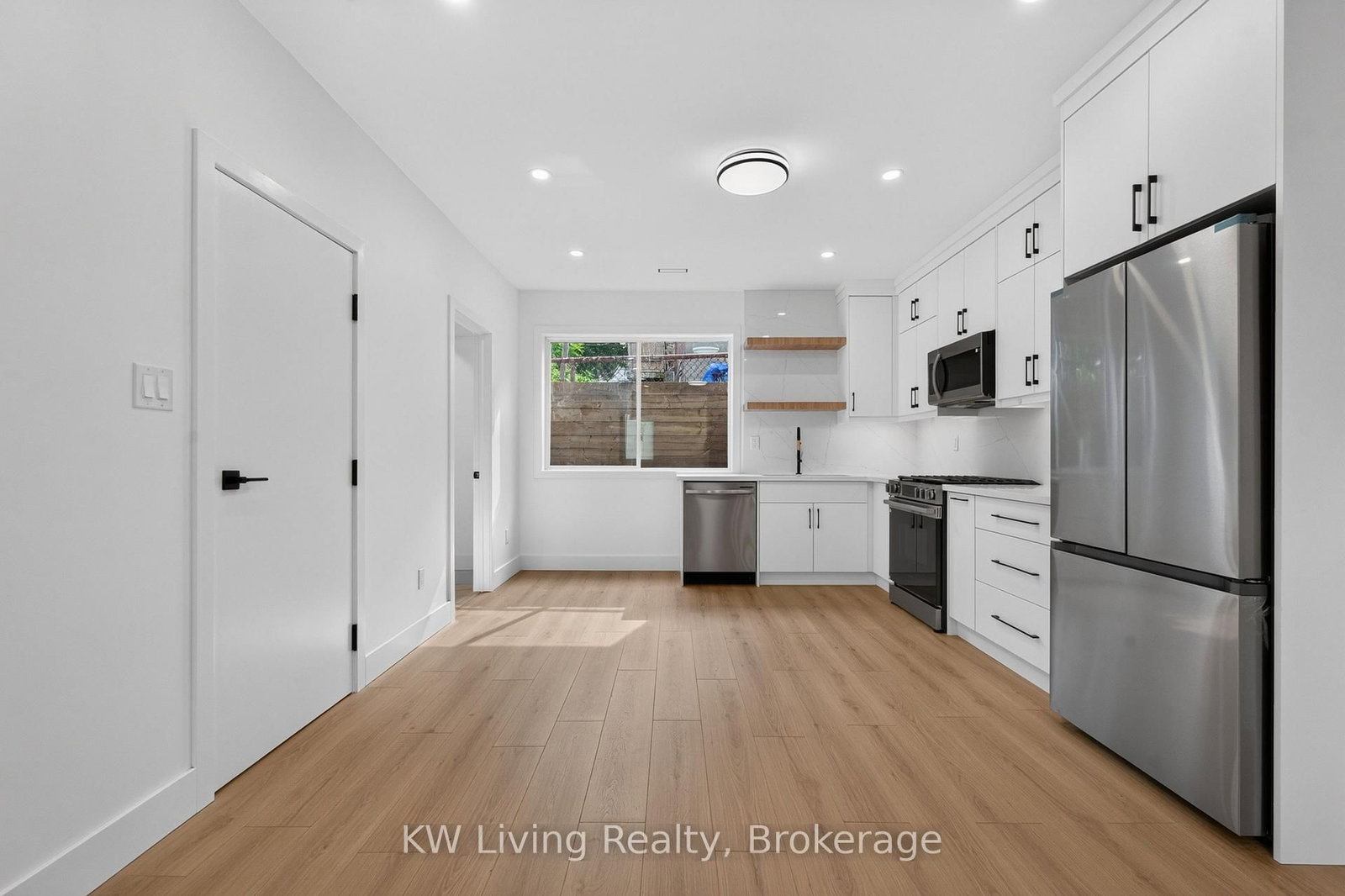 Garden Suite - 6 Kirknewton Road, Toronto 5