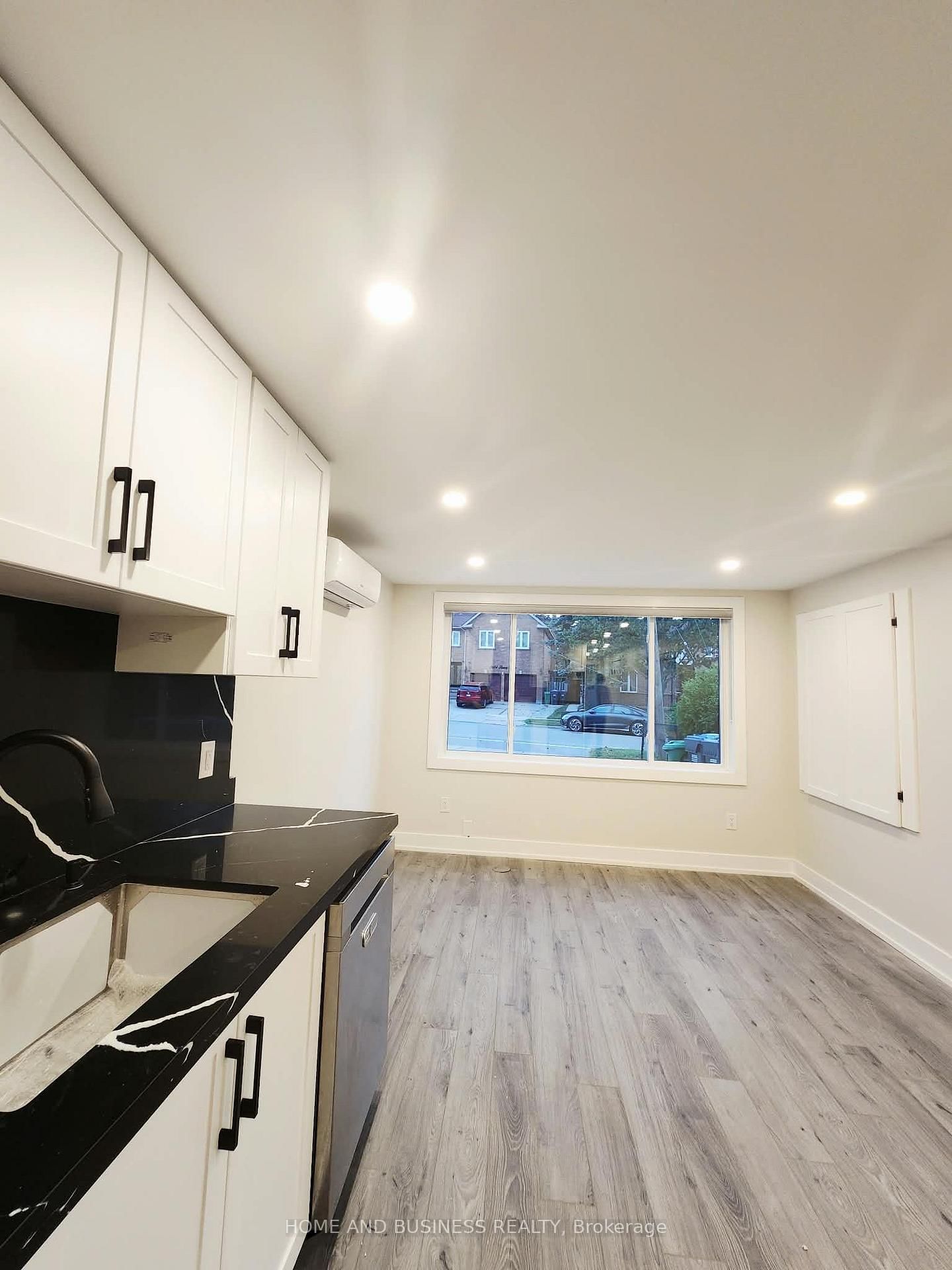 Upper-5651 Turney Dr, Mississauga, view 8