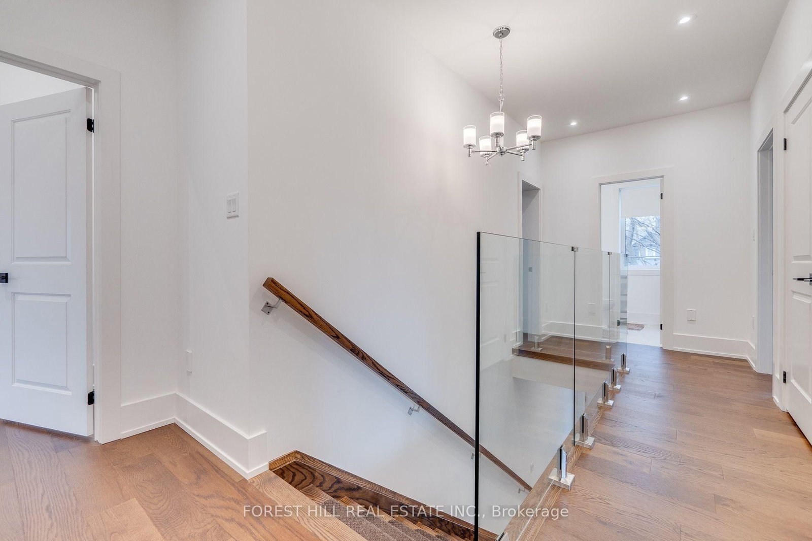 38 Thirty First Street • Toronto, ON photo 18