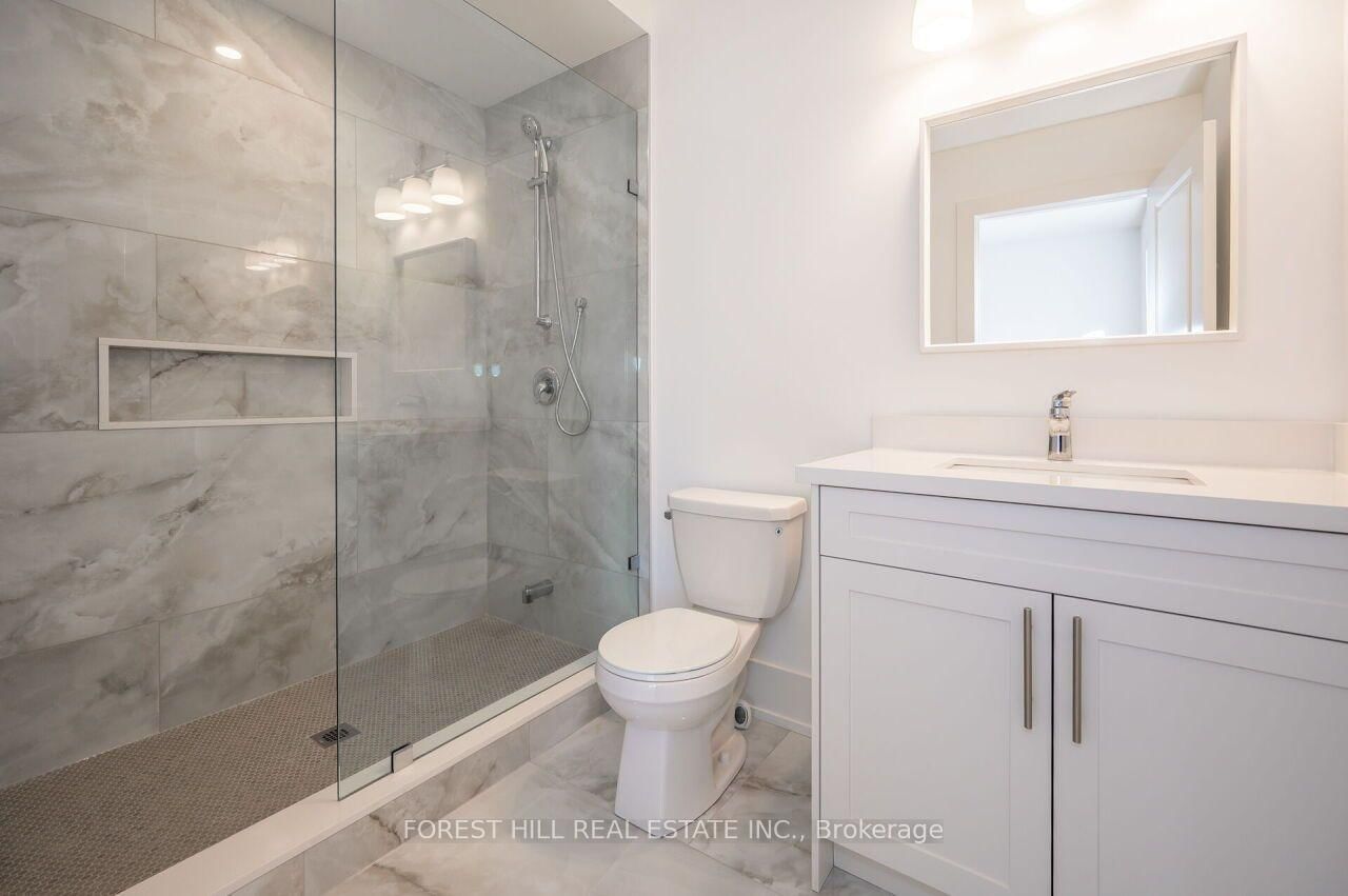 38 Thirty First Street • Toronto, ON photo 22