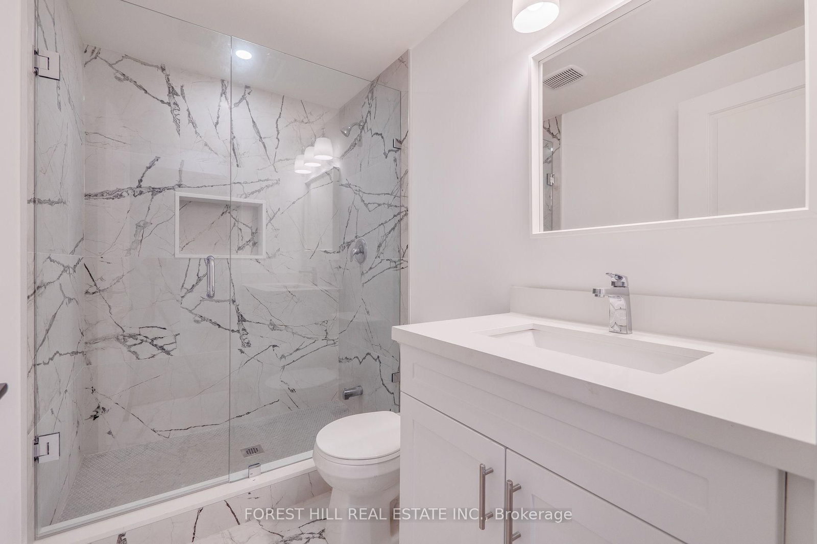 38 Thirty First Street • Toronto, ON photo 33
