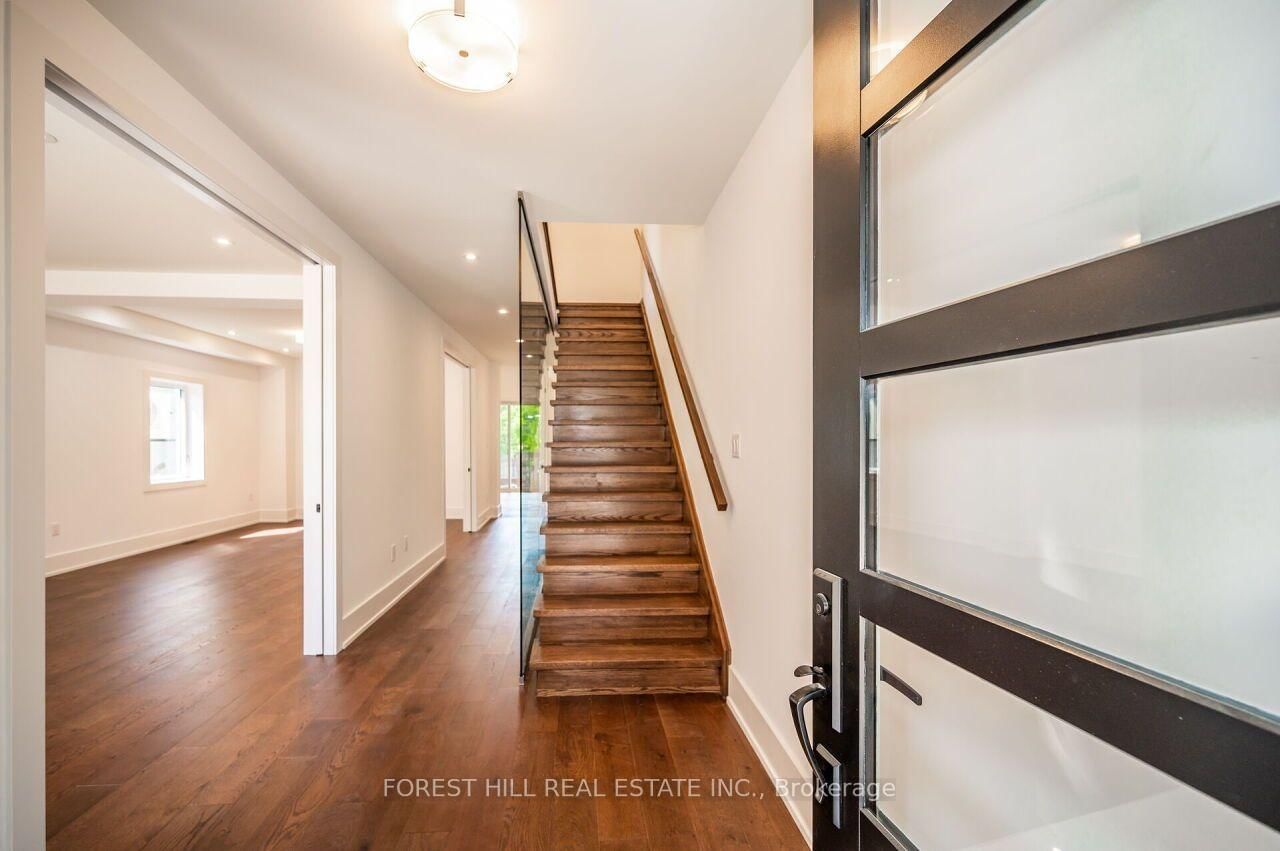 38 Thirty First Street • Toronto, ON photo 4