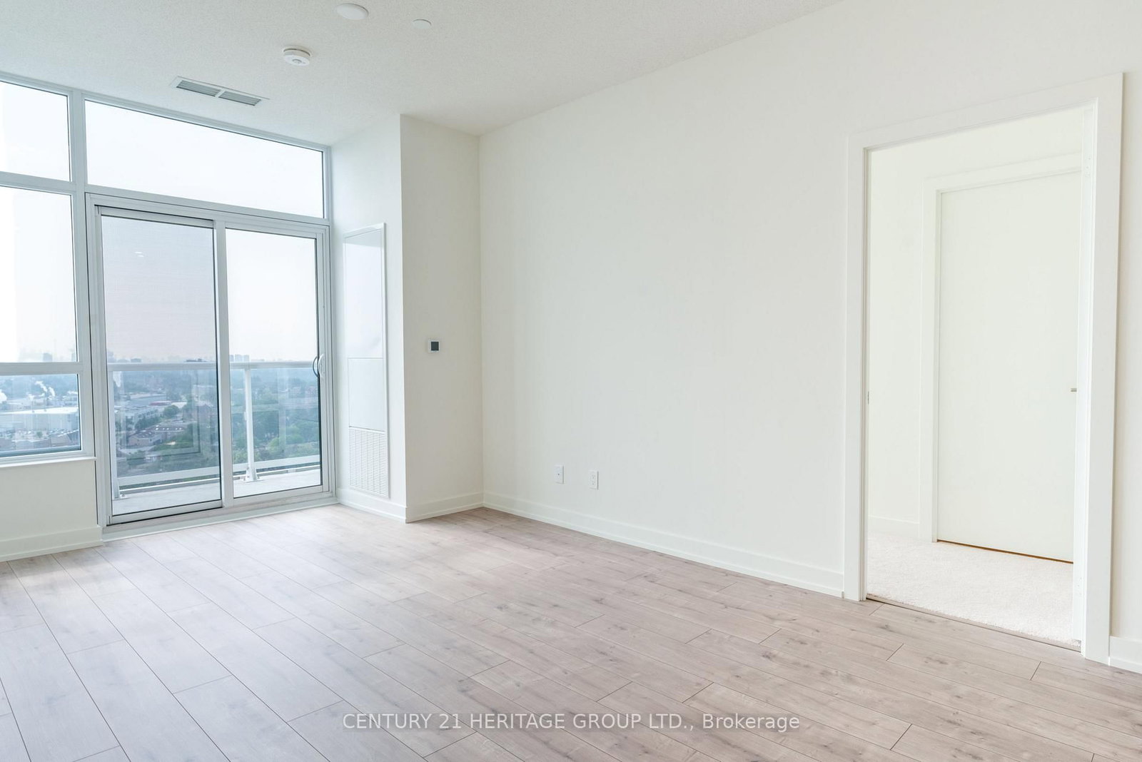 10 Wilby Crescent • #2202 • Toronto, ON photo 4