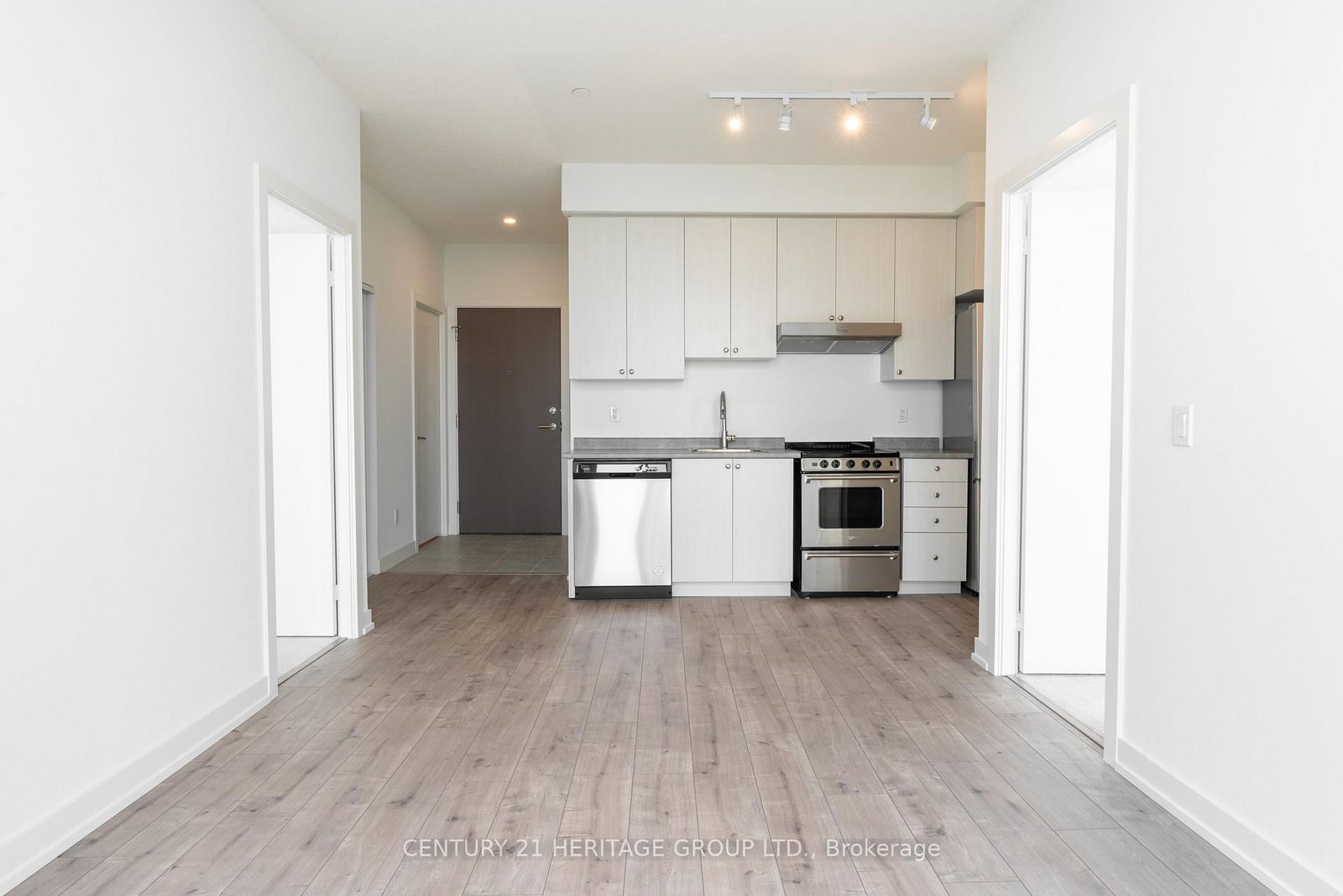 10 Wilby Crescent • #2202 • Toronto, ON photo 5