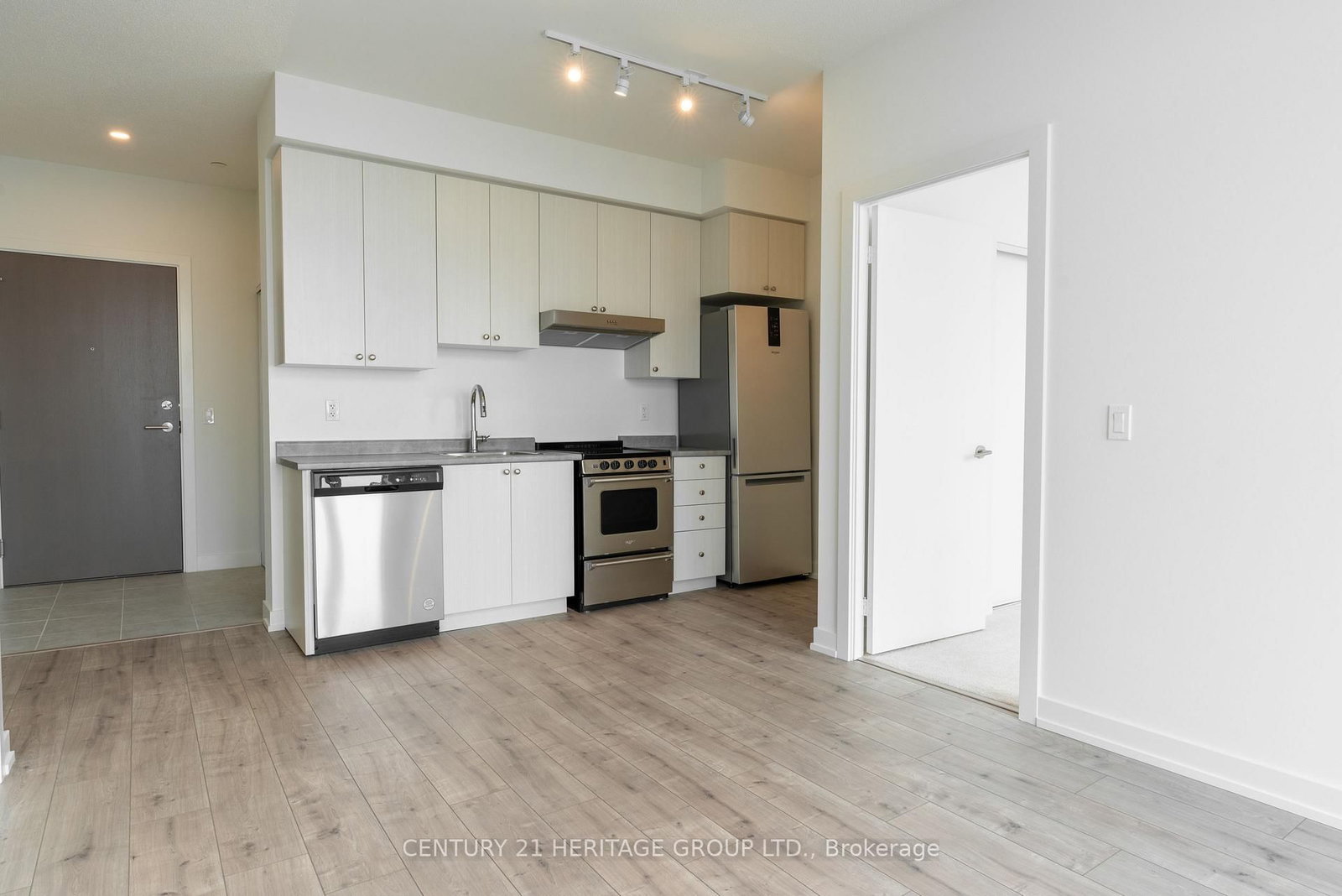 10 Wilby Crescent • #2202 • Toronto, ON photo 6