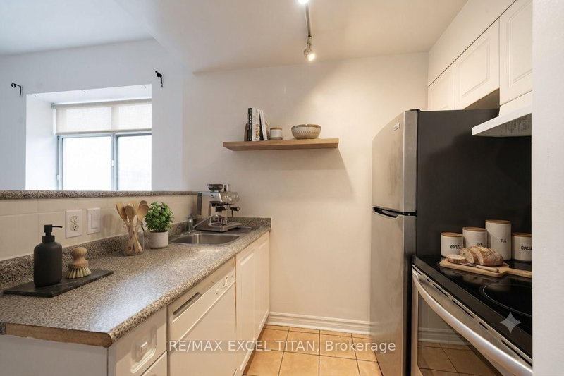 204 - 1407 Dupont Street