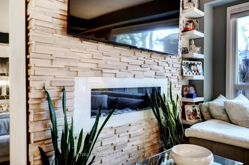 3025 Cedarglen Mississauga,ON L5C 2V7 — Photo 11