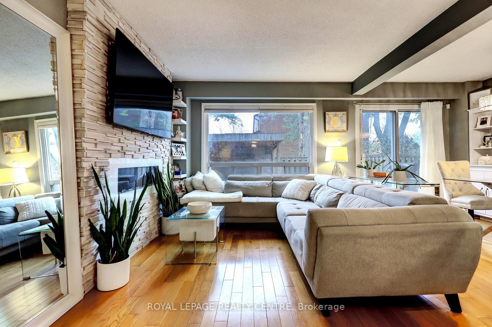 3025 Cedarglen Gate • #60 • Mississauga, ON photo 12