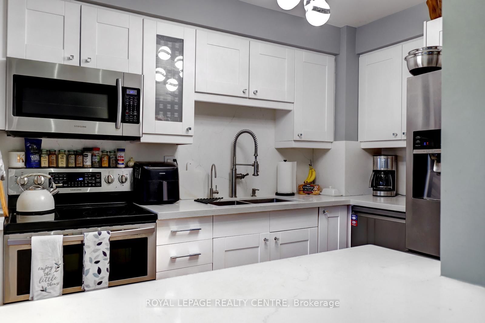 3025 Cedarglen Gate • #60 • Mississauga, ON photo 16