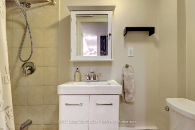 3025 Cedarglen Mississauga,ON L5C 2V7 — Photo 36